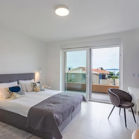Osvit Apartment *